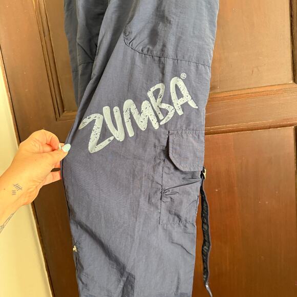ZUMBA Wear | Navy Blue Lightweight Feelin It Baggy Roll Up Cargo Pants Medium - Picture 4 of 9